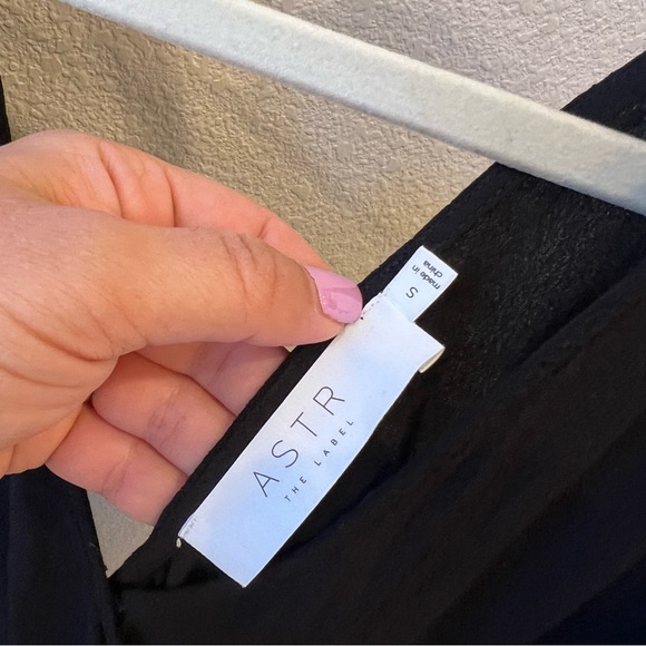 ASTR The Label Black Long Sleeve Romper - Picture 8 of 10